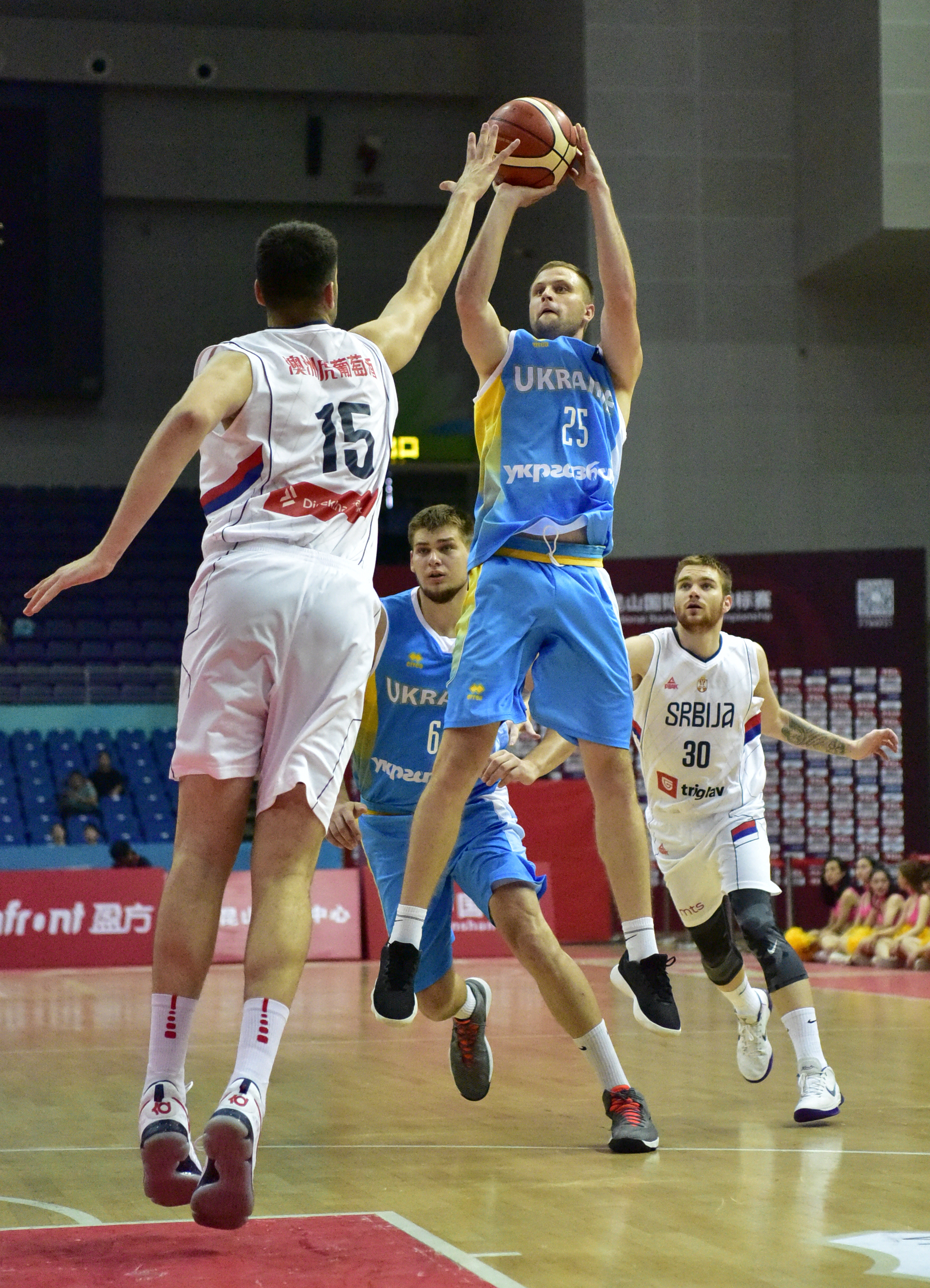 澳客电竞-包含瑞典队与乌克兰队展开搏命对决,双方拼尽全力!的词条