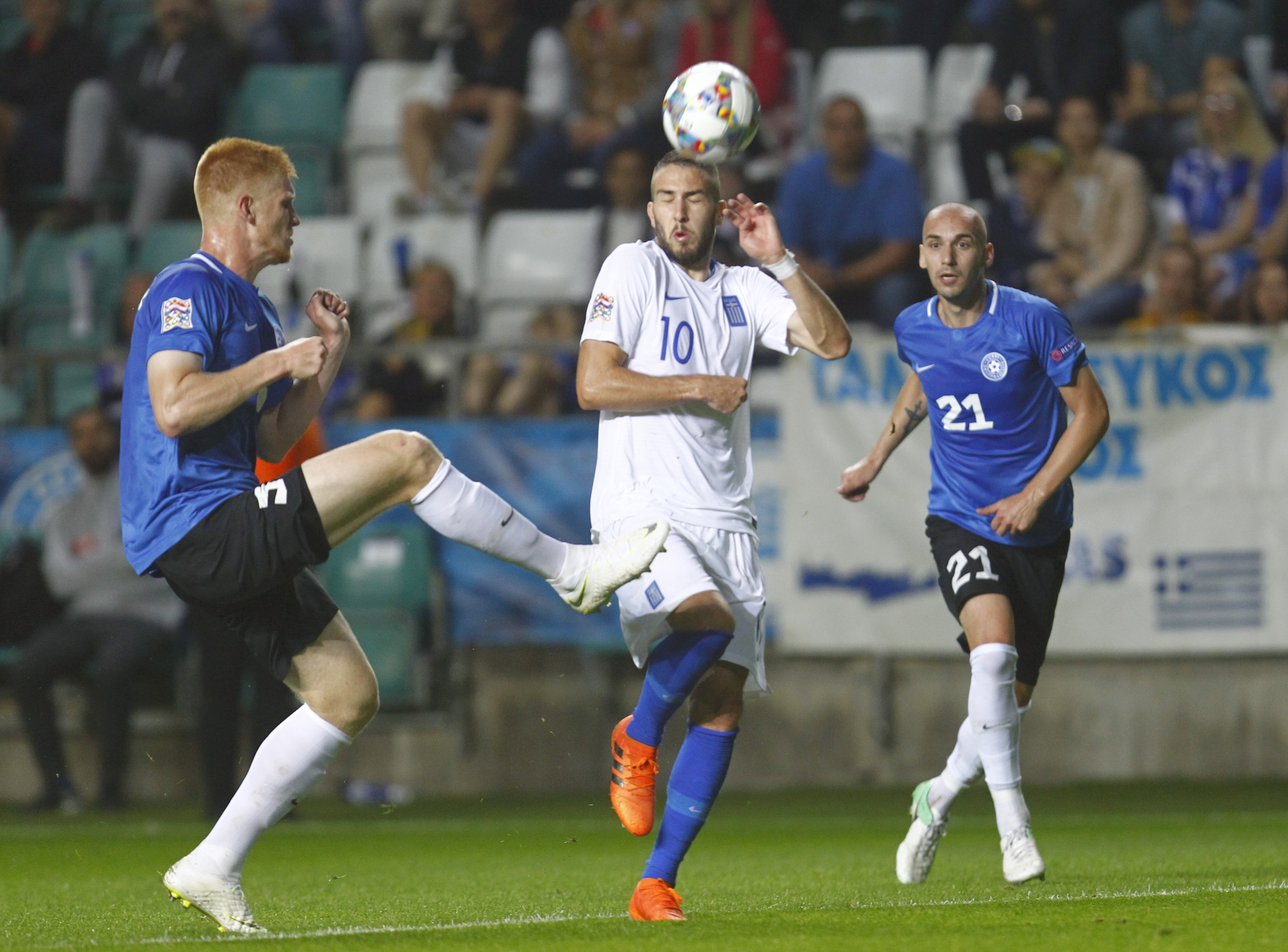 澳客网站-欧国联赛事裁判决策引争议,球队备战调整策略