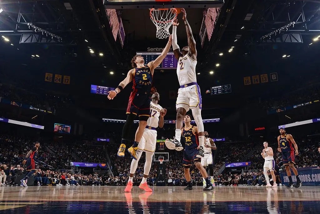 澳客官方入口-湖人队在比赛中展现出强大的整体实力