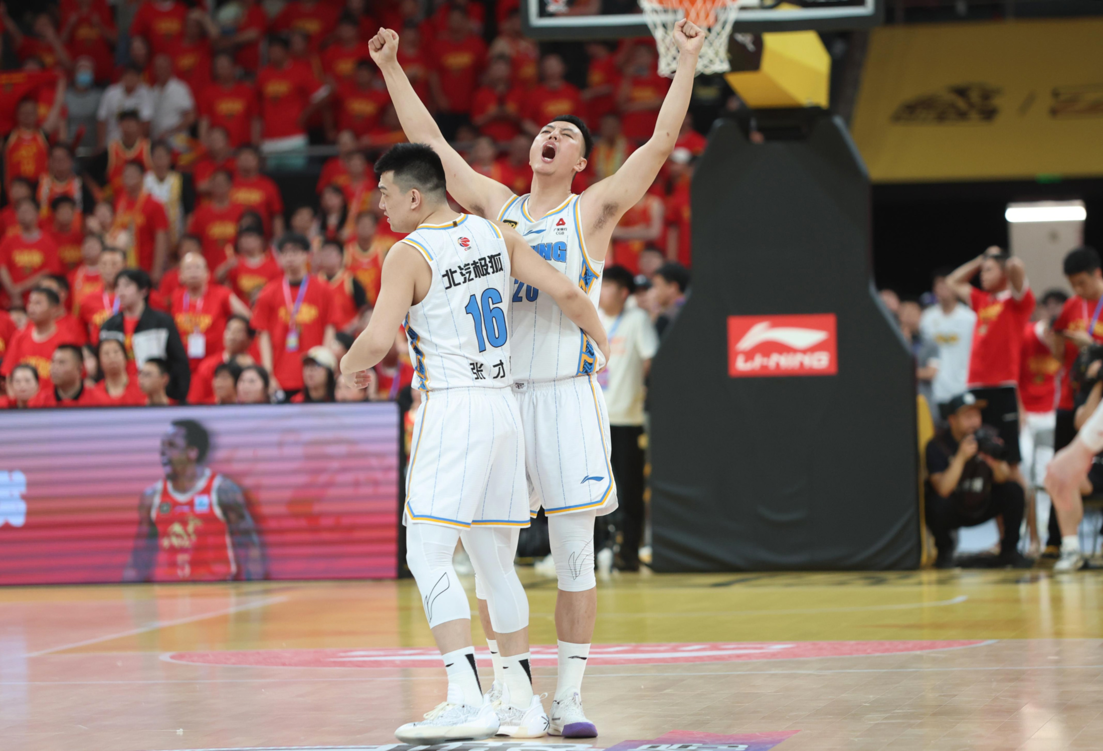 澳客教练-当红球星一人独得分,带队获胜的简单介绍