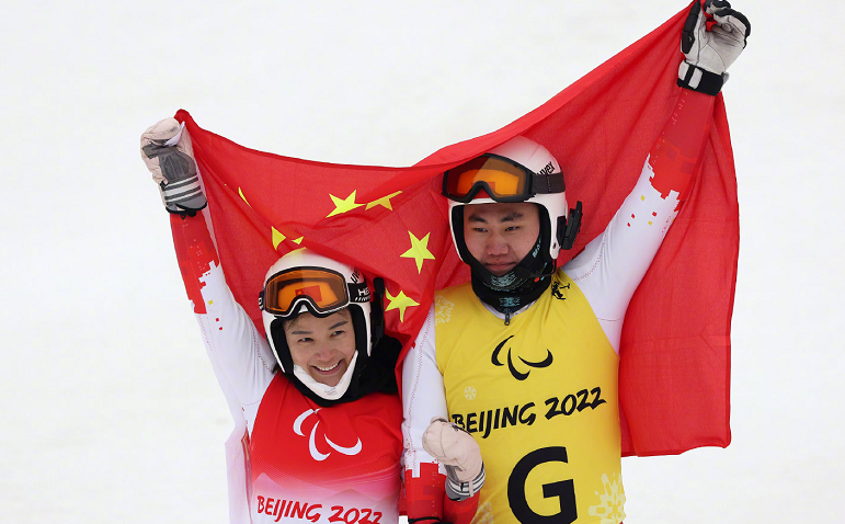 澳客新闻-运动员拼尽全力,争夺金银铜奖牌