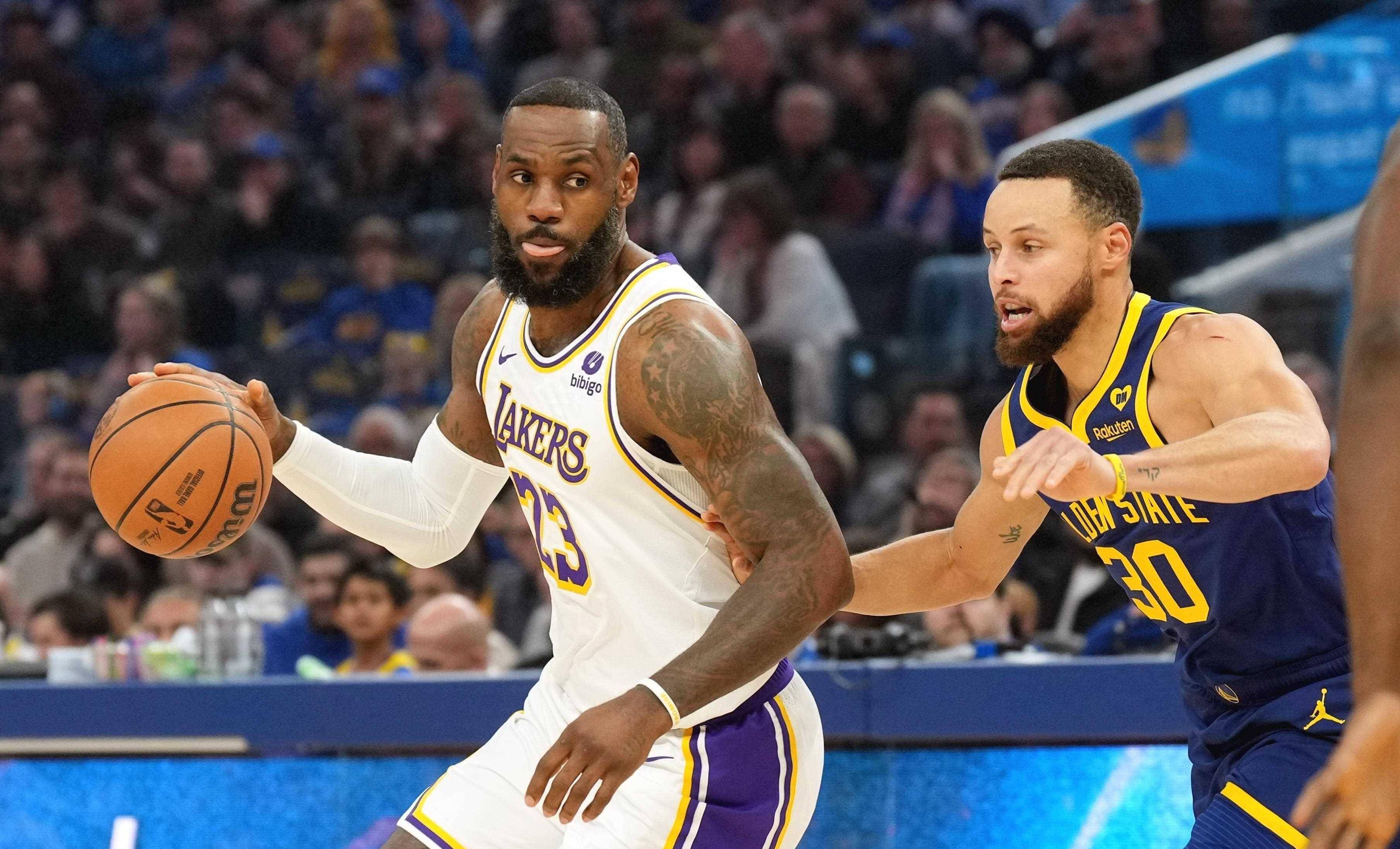 澳客电竞-包含湖人客场大败猛龙,士气受挫,需要调整状态的词条