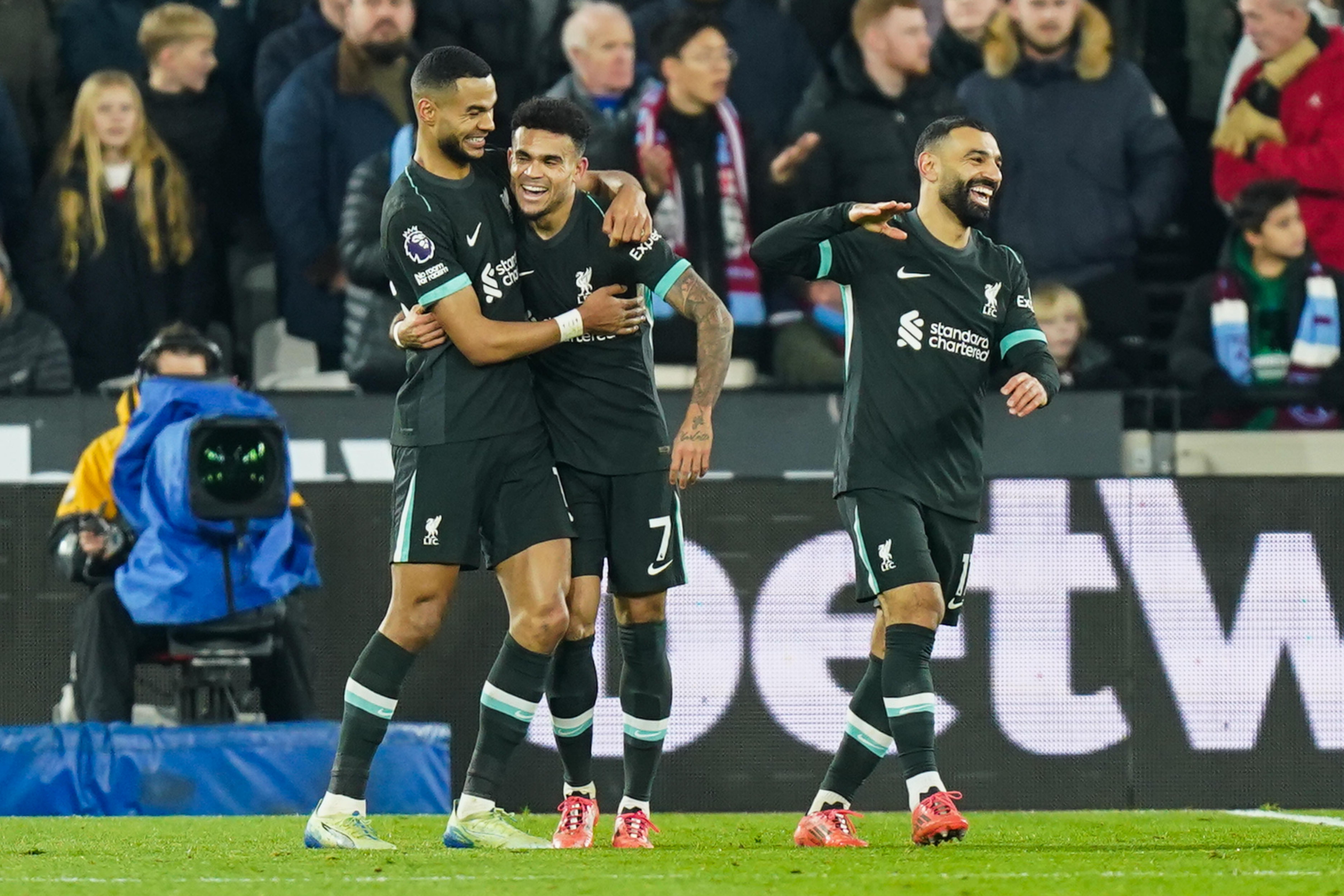 澳客课程-英超冠军击败对手,迎接半决赛挑战